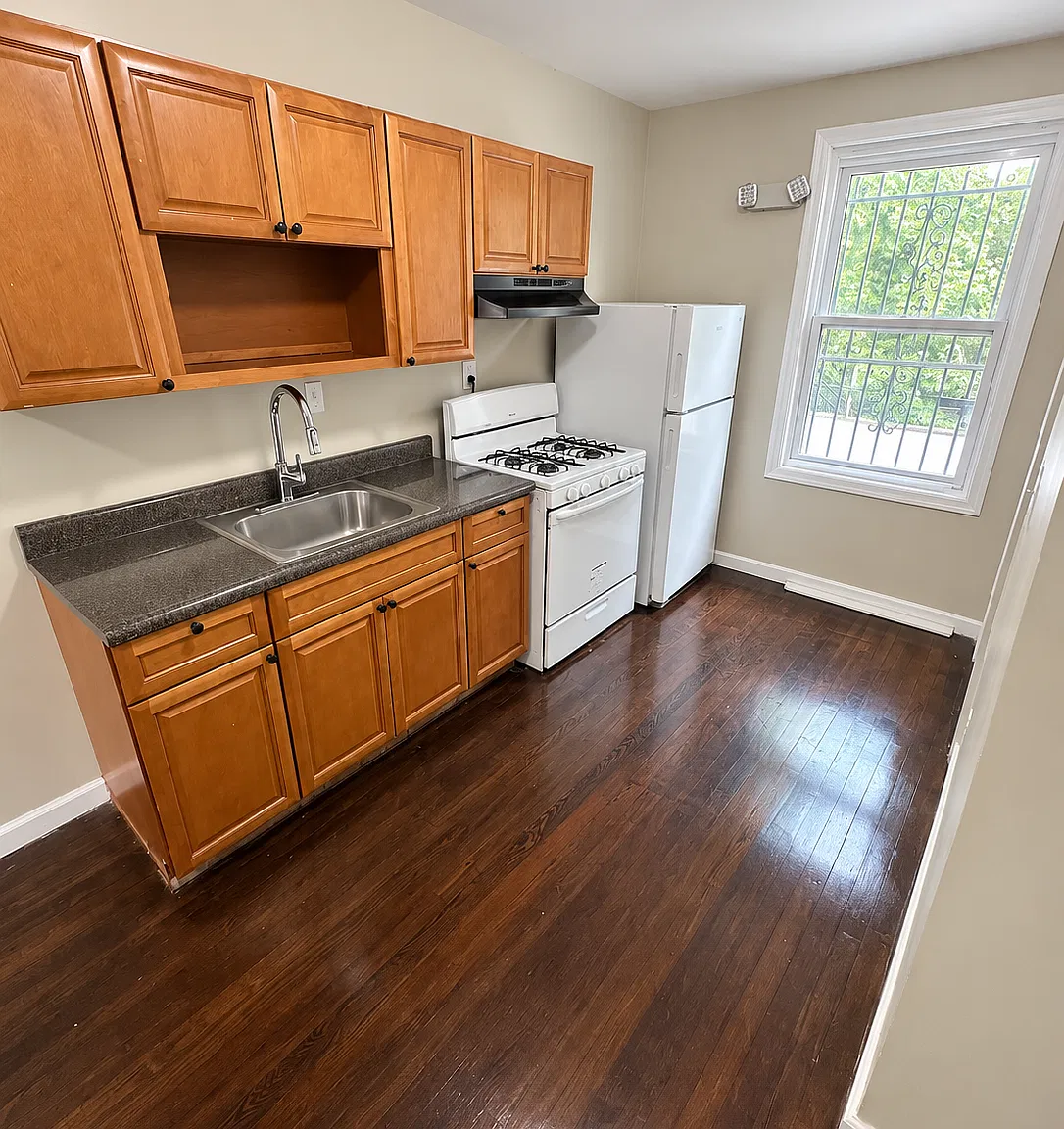 Studio, 600 sqft, $1,295 — Photo 1