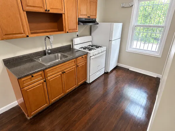 398 13th Ave #3, Newark, NJ 07103