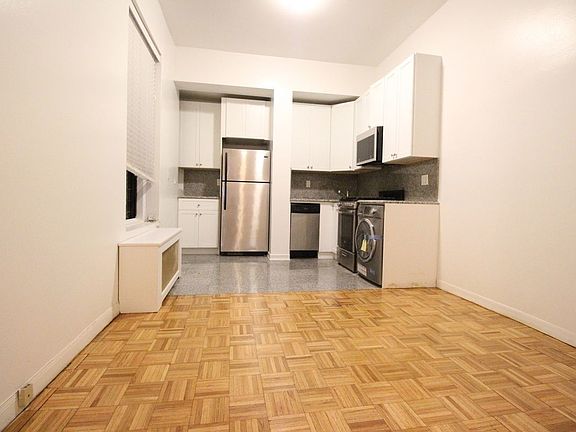 4th image of 929 W End Ave #1CC