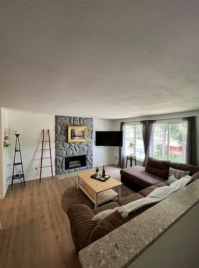 3 bed, 1330 sqft, $3,200 — Photo 3