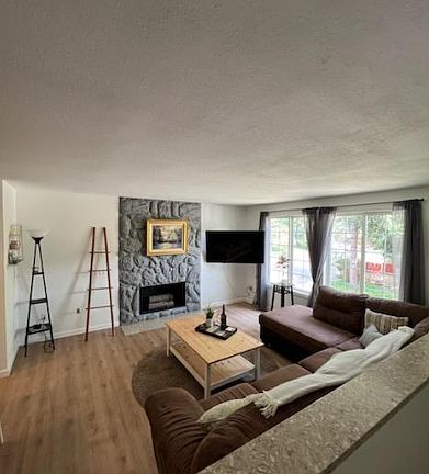 3rd image of 18501 SE 267th St