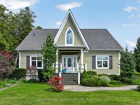 3889 Burnham St N, Hamilton, ON K9A 4J9