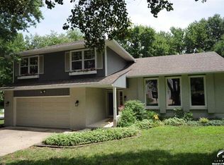 3117 Saddlehorn Dr, Lawrence, KS 66049