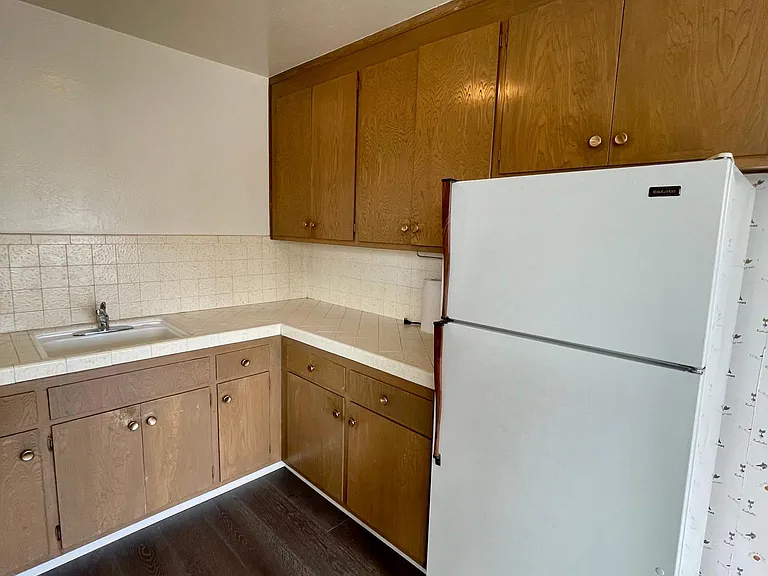 1336 Judah St #302 — Photo 9
