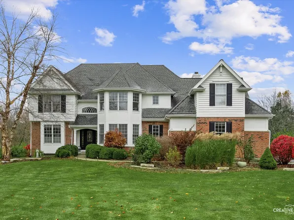 7N430 Ridge Line Rd, St Charles, IL 60175