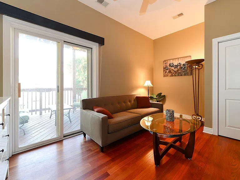 1252 W Diversey Pkwy #2 — Photo 8