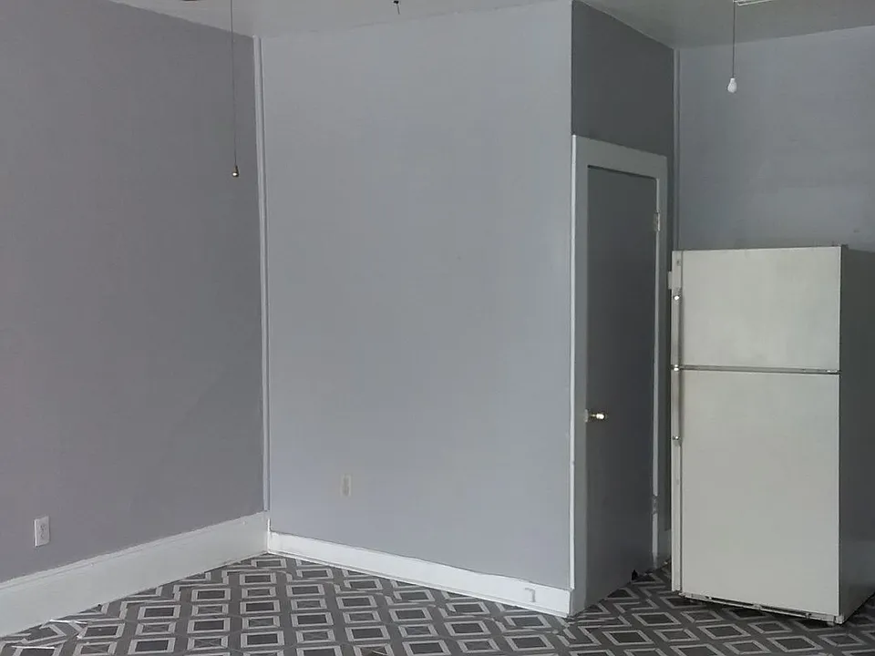 Building Photo 3