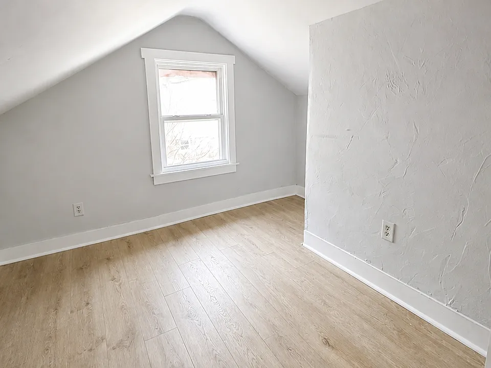 9 Winthrop St #3