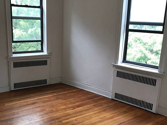 5th image of 1620 Caton Ave #D4
