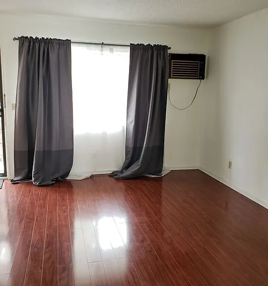 5641 N Halbrent Ave #10 — Photo 7