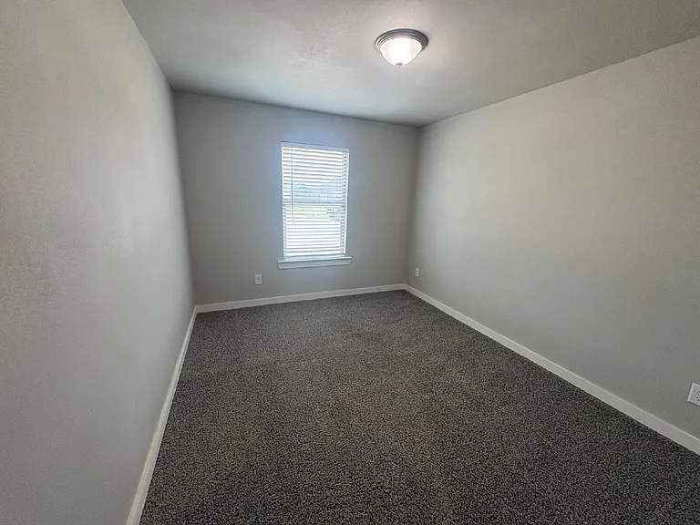 328 Ranger St — Photo 9