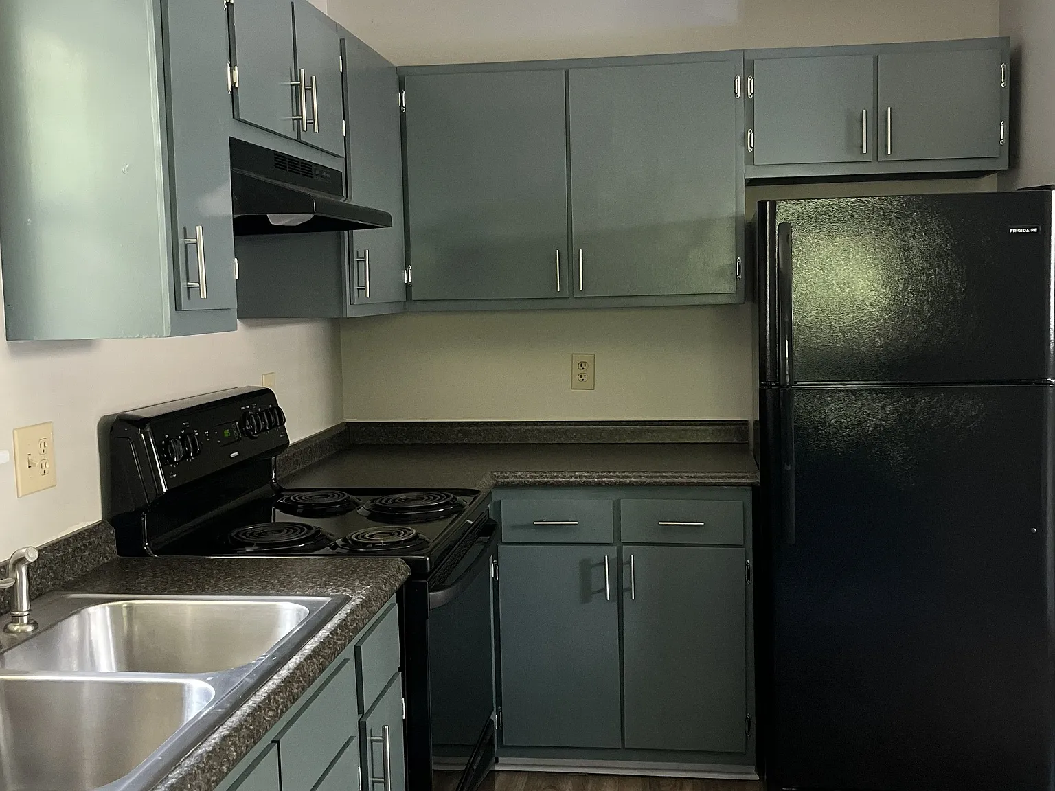 1 bed, 1.0 bath, 700 sqft, $1,400 — Photo 2