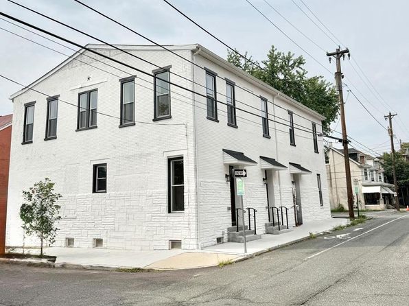 151 N York St #C