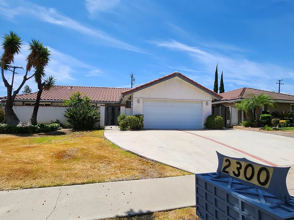 2300 El Rancho Vis