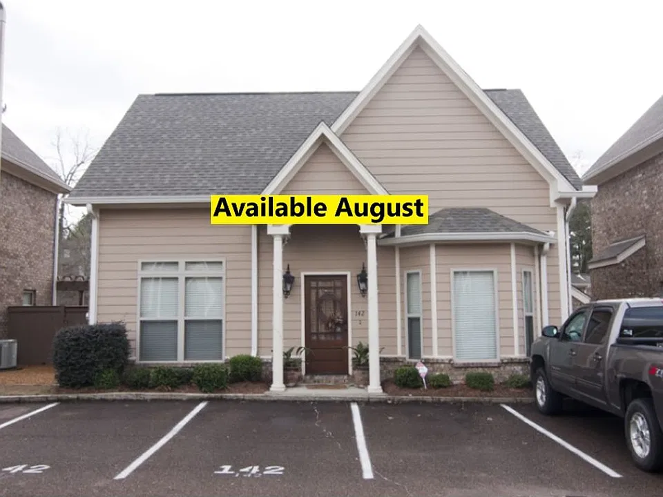 142 Falls Grove Dr