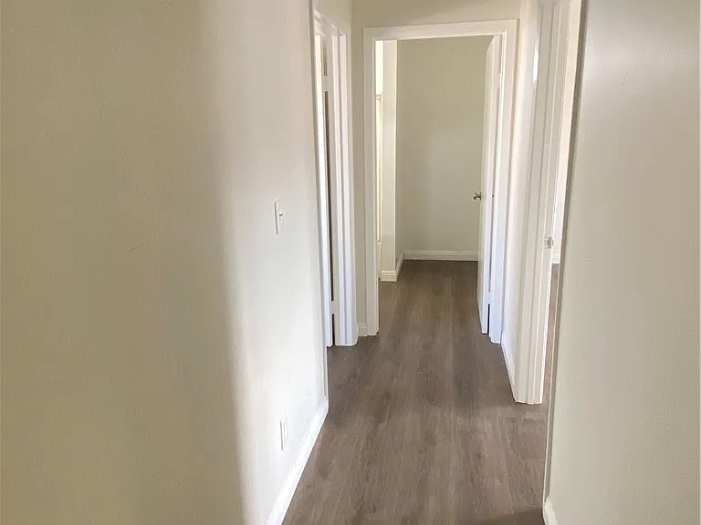1518 Norman Pl — Photo 5