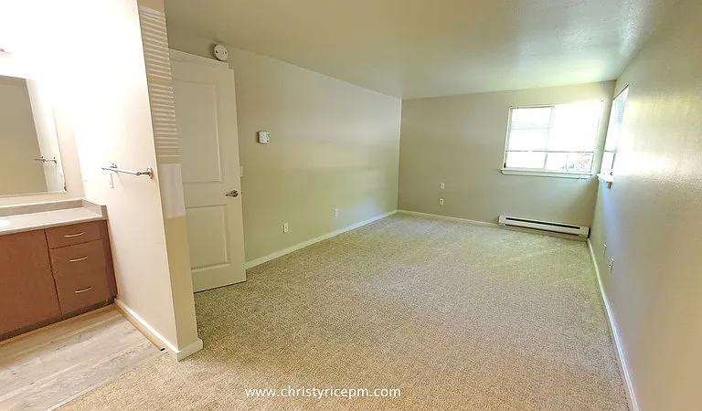 215 9th St #D201 — Photo 10