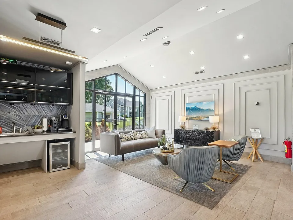 Stonebrook Apartments
