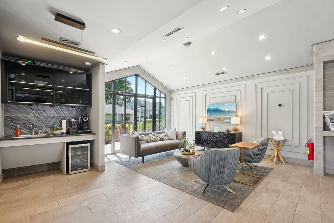 Stonebrook Apartments