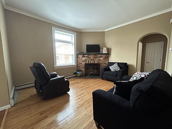 5th image of 380 Flagg Pl #A
