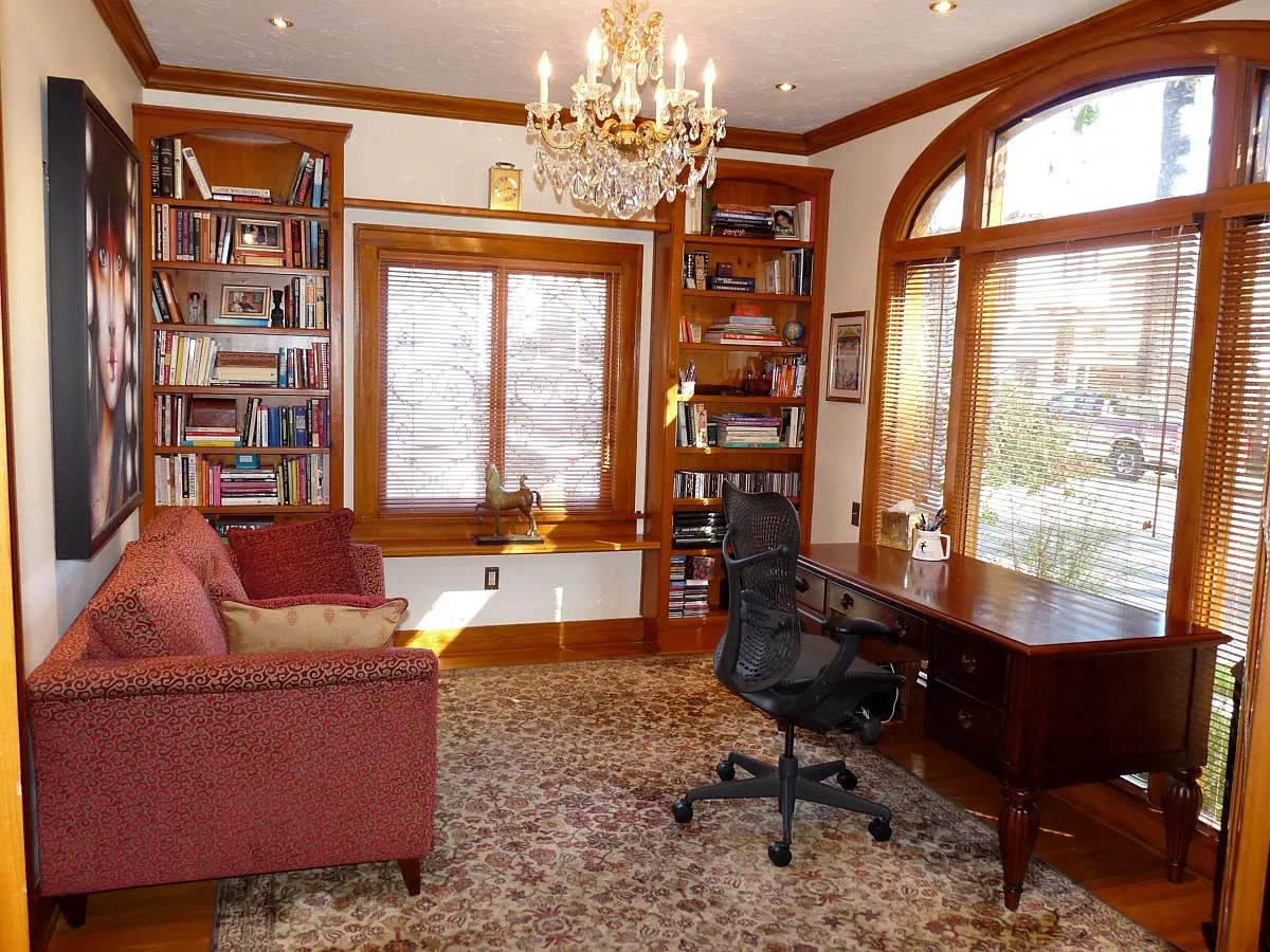 4 bed, 2200 sqft, $7,195 — Photo 2