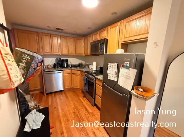 15-17 Euston Rd, Brighton, MA