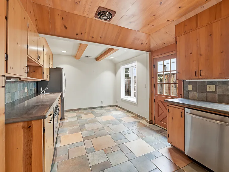 20 Kent Pl — Photo 40