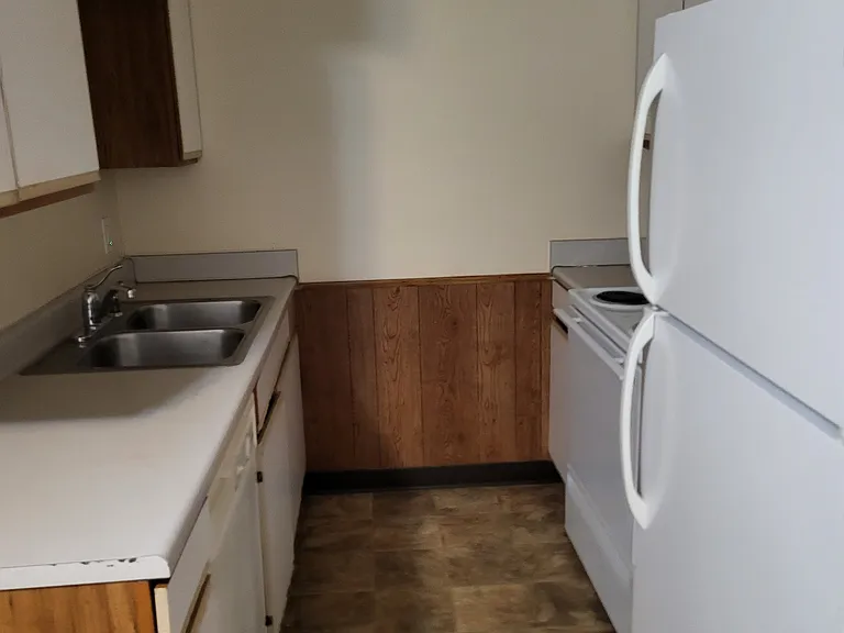 2130 Burton St SW #13 — Photo 6