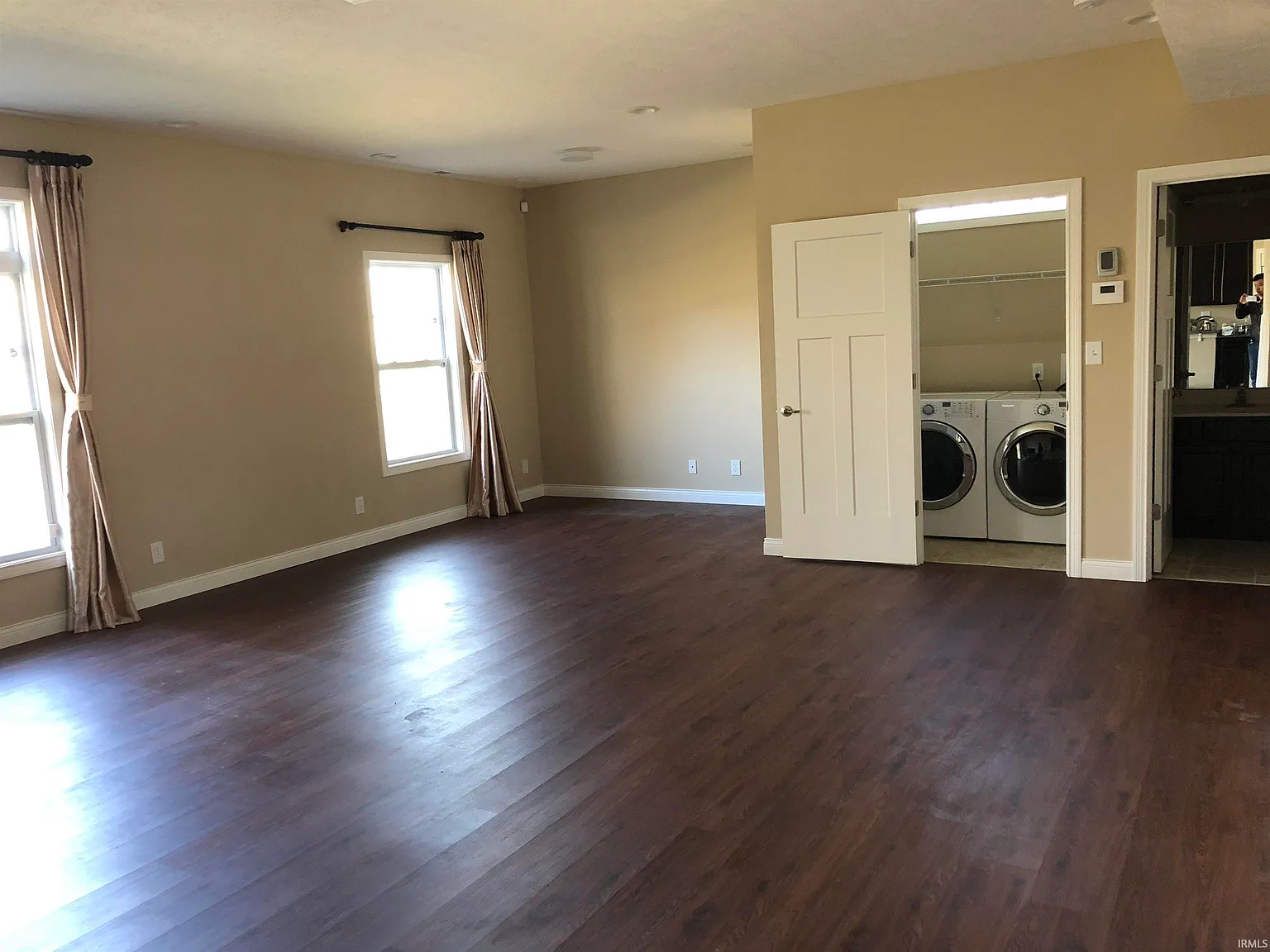 4 bed, 2.5 bath, 2287 sqft, $1,995 — Photo 3