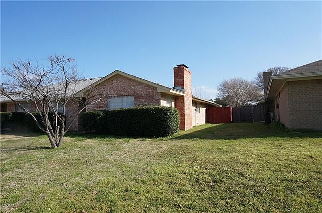 1st image of 2814 Townbluff Dr