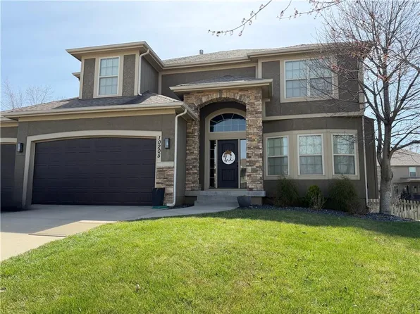 10205 NE 103rd St, Kansas City, MO 64157