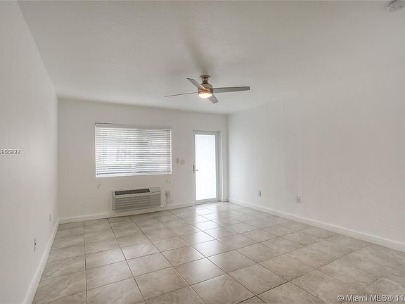 4th image of 610 74th St APT 10