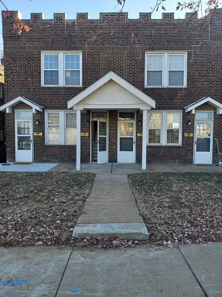 2 bed, 1000 sqft, $1,600 — Photo 1