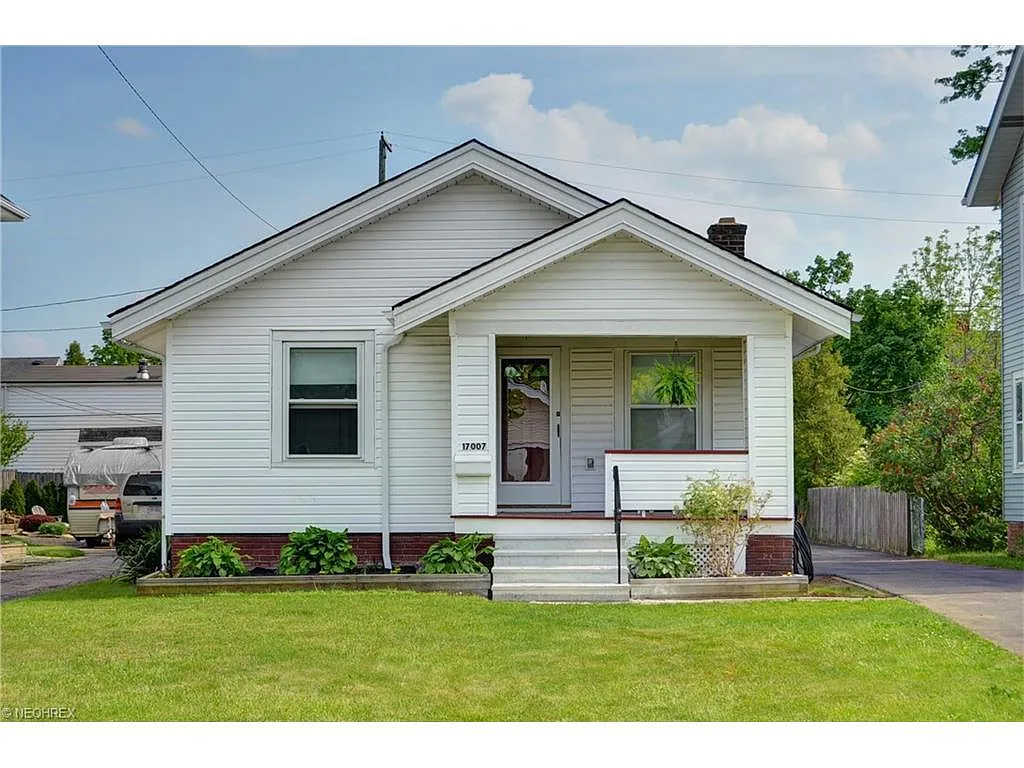 17007 Elsienna Ave photo 1