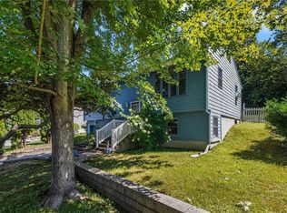 49 Wood Sorrel Trl, Saunderstown, RI 02874