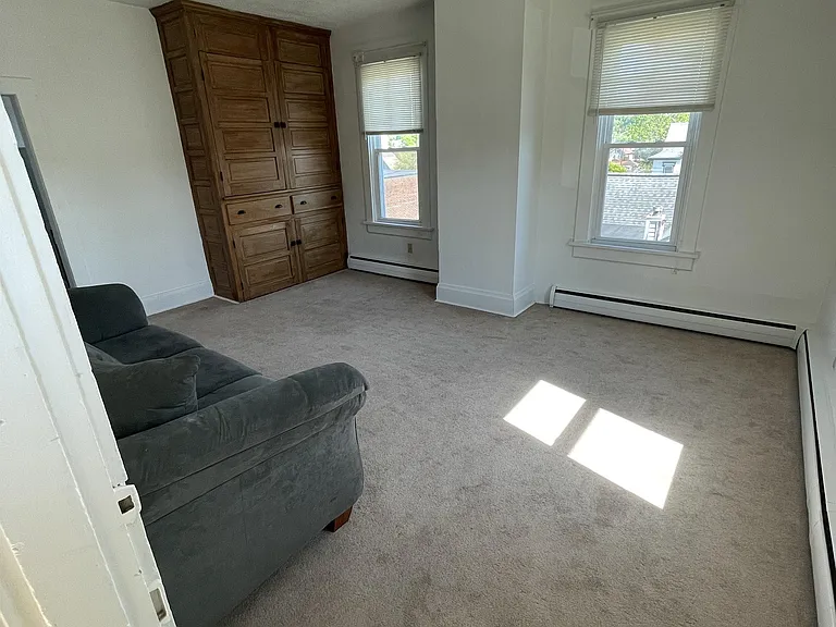 429 Oakland Ave #2 — Photo 6