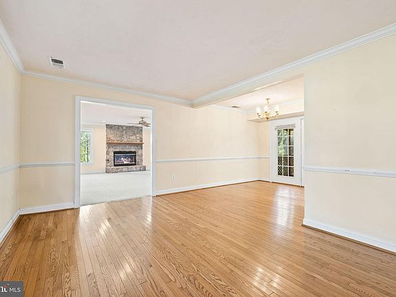 4th image of 6397 Tazewell St