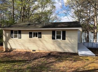 960 Amber Hill Cir, Cross Hill, SC 29332
