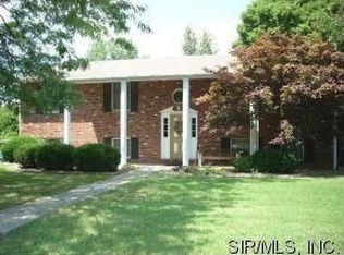 940 Carla Dr, Troy, IL 62294