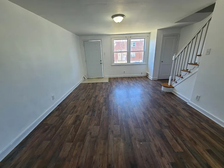 7013 Rutland St — Photo 5