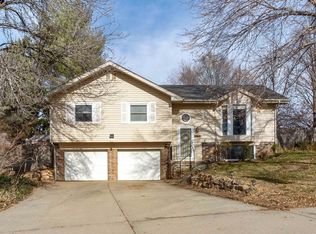 7910 Craig Cir, Omaha, NE 68122