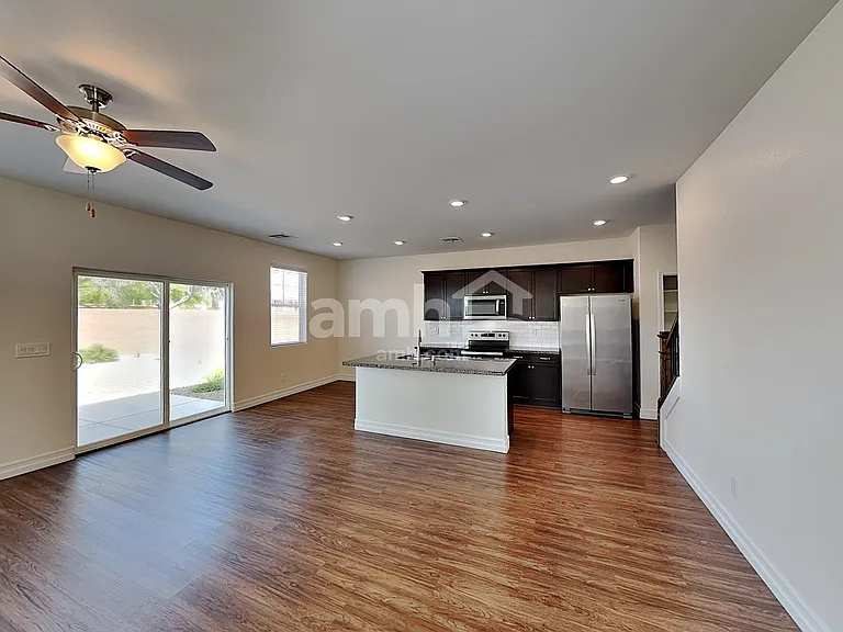 948 Nero Ave — Photo 5