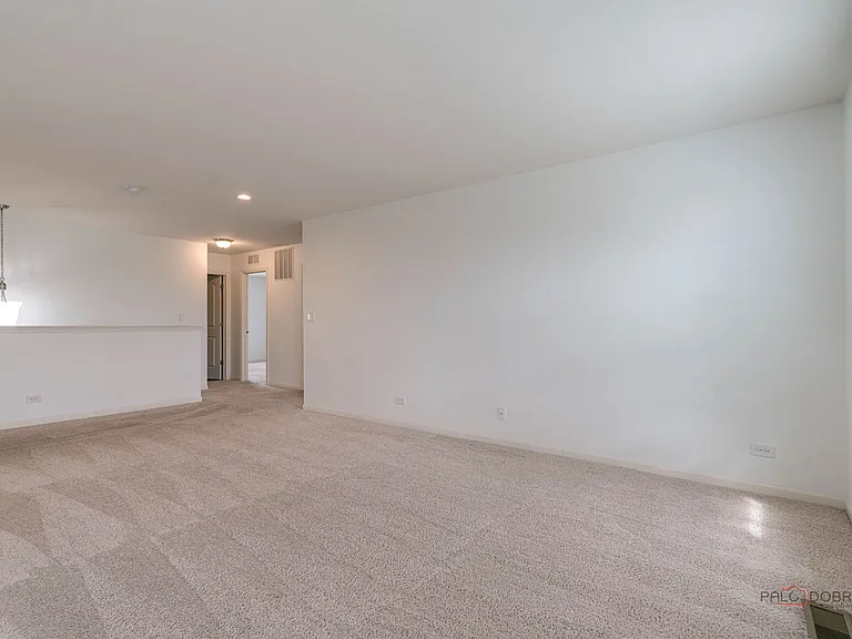 202 Minuet Cir — Photo 32