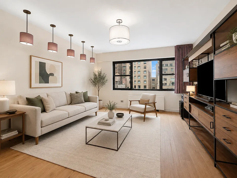 58 W 58th St #15B