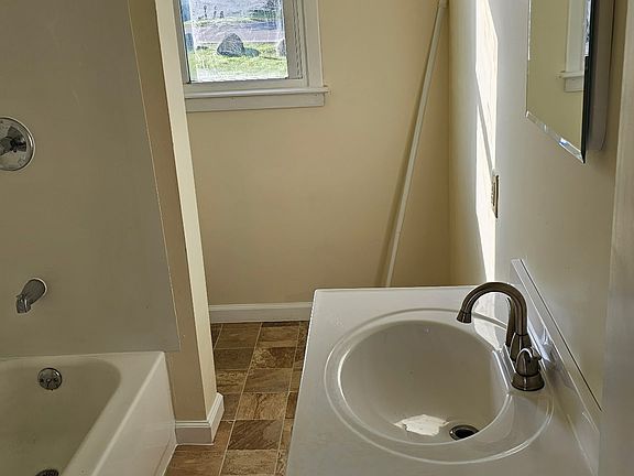 3rd image of 130 Old Liverpool Rd #2