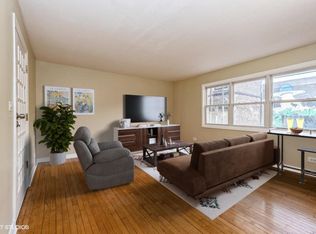 6022 N Winthrop Ave, Chicago, IL 60660