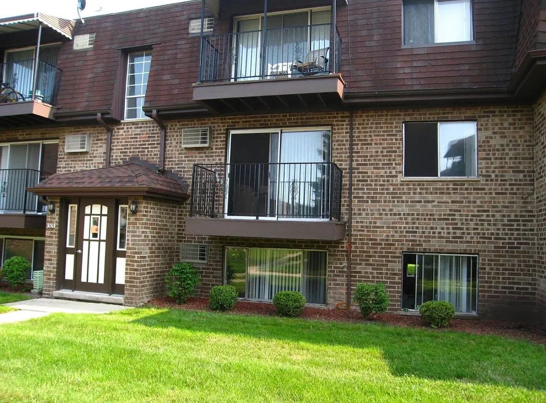 2 bed, 1000 sqft, $1,600 — Photo 1