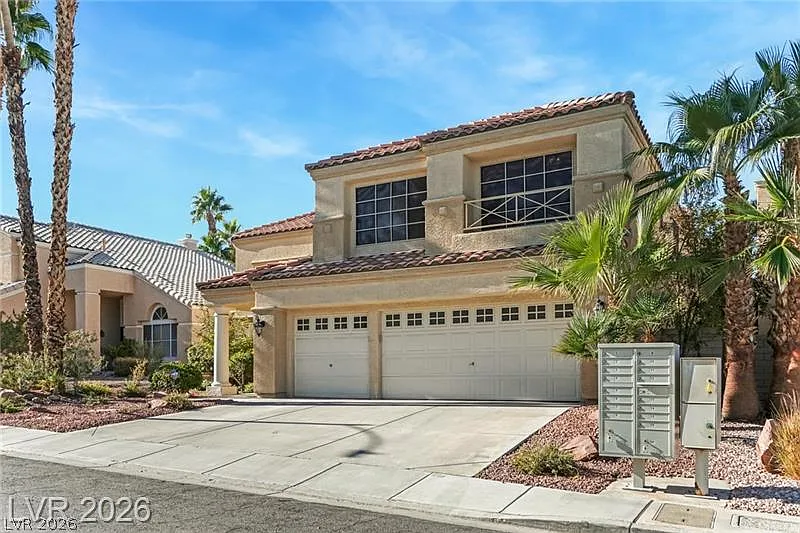 5 bed, 4.0 bath, 3425 sqft, $3,795 — Photo 2