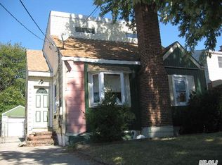41 Saint Johns Ave, Valley Stream, NY 11580