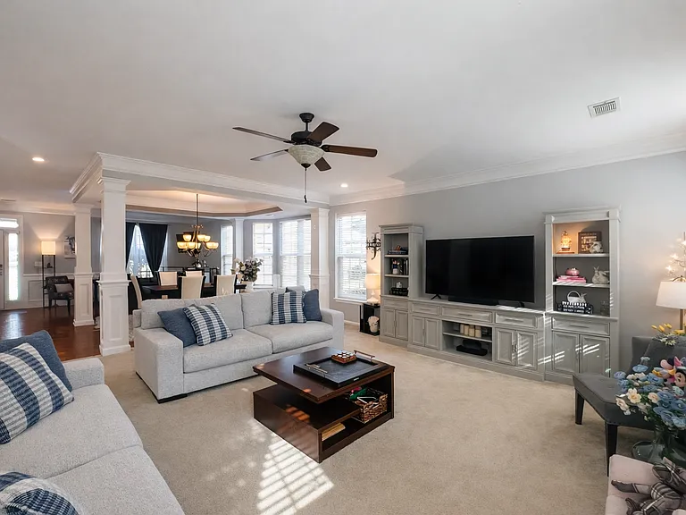 116 Kelsey Glen Ln — Photo 10